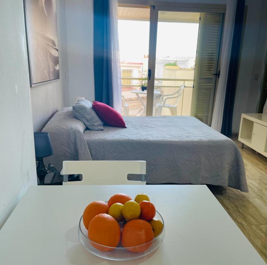 Puerta Del Sol Trm Only Adults Aparts Torremolinos Exterior foto
